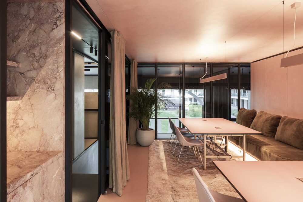 Bulo DAN Meeting Table