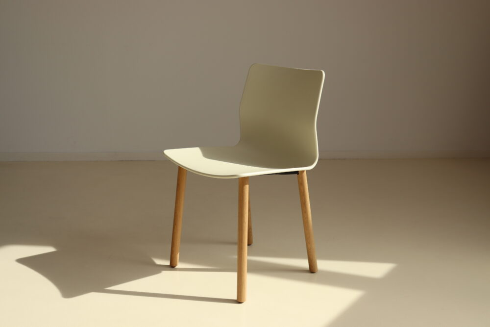 Bulo VVD Bistro 4 wooden legs