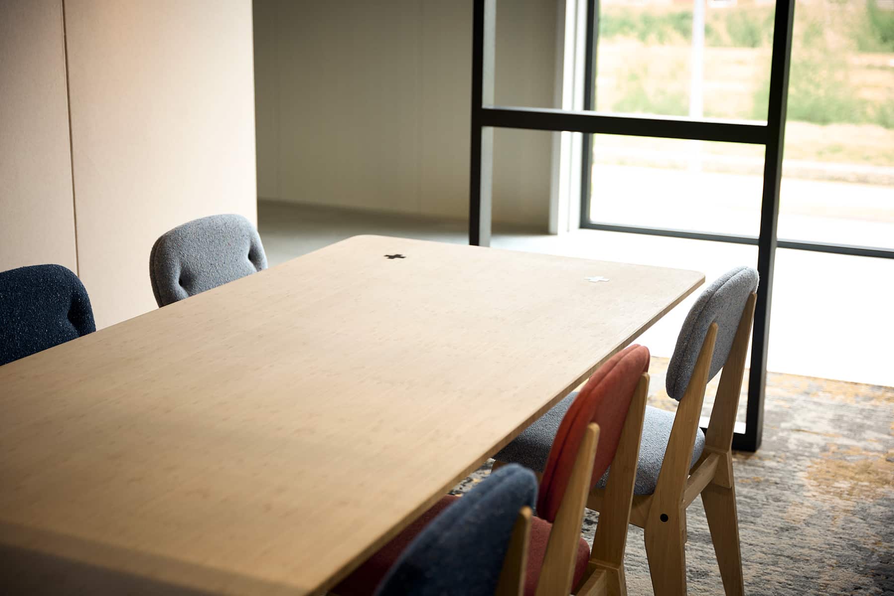 Six Pack brochure stand