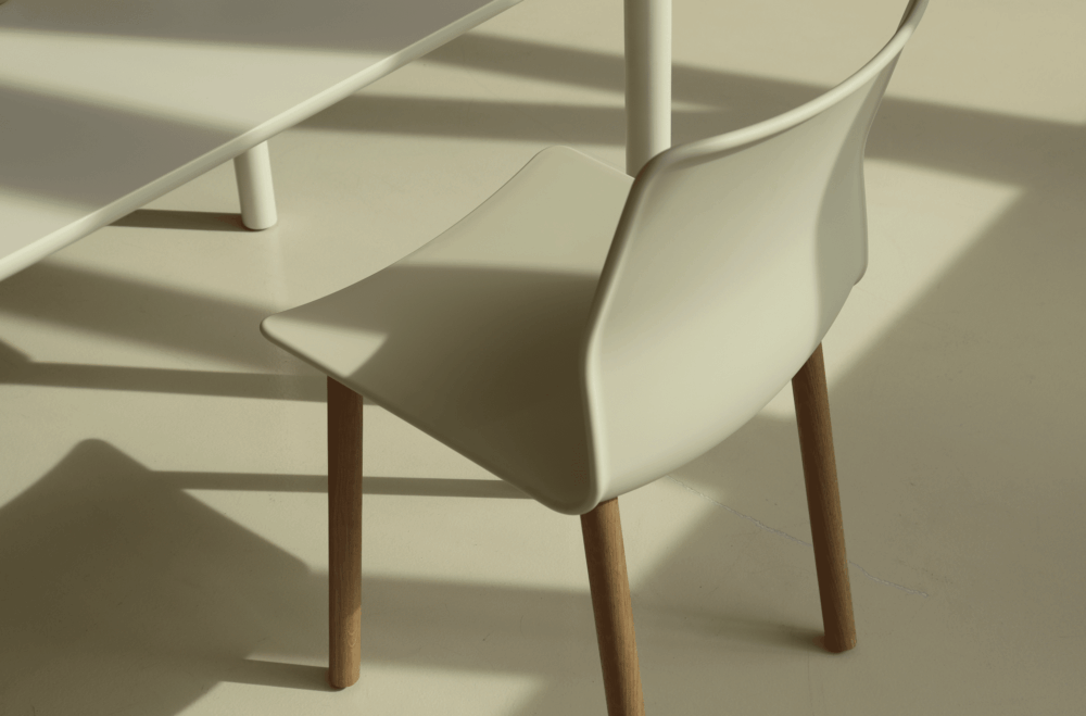 Bulo VVD Bistro 4 wooden legs