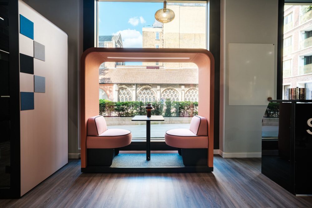 Silen Bridges Mobile Outlet