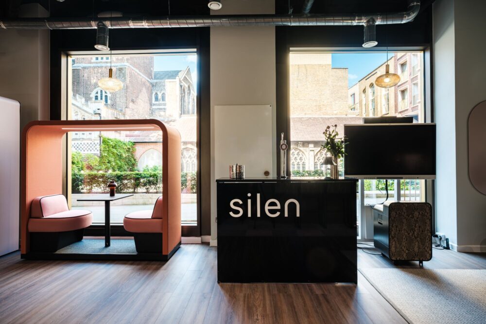 Silen Bridges Mobile Outlet