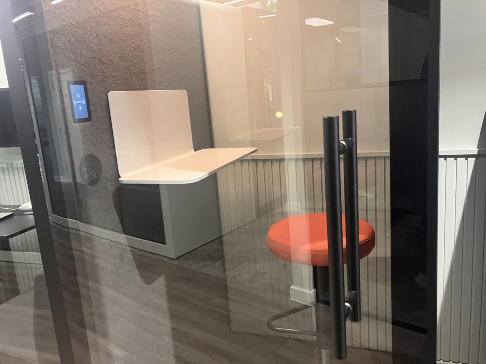 Silen ChatBox Single Outlet