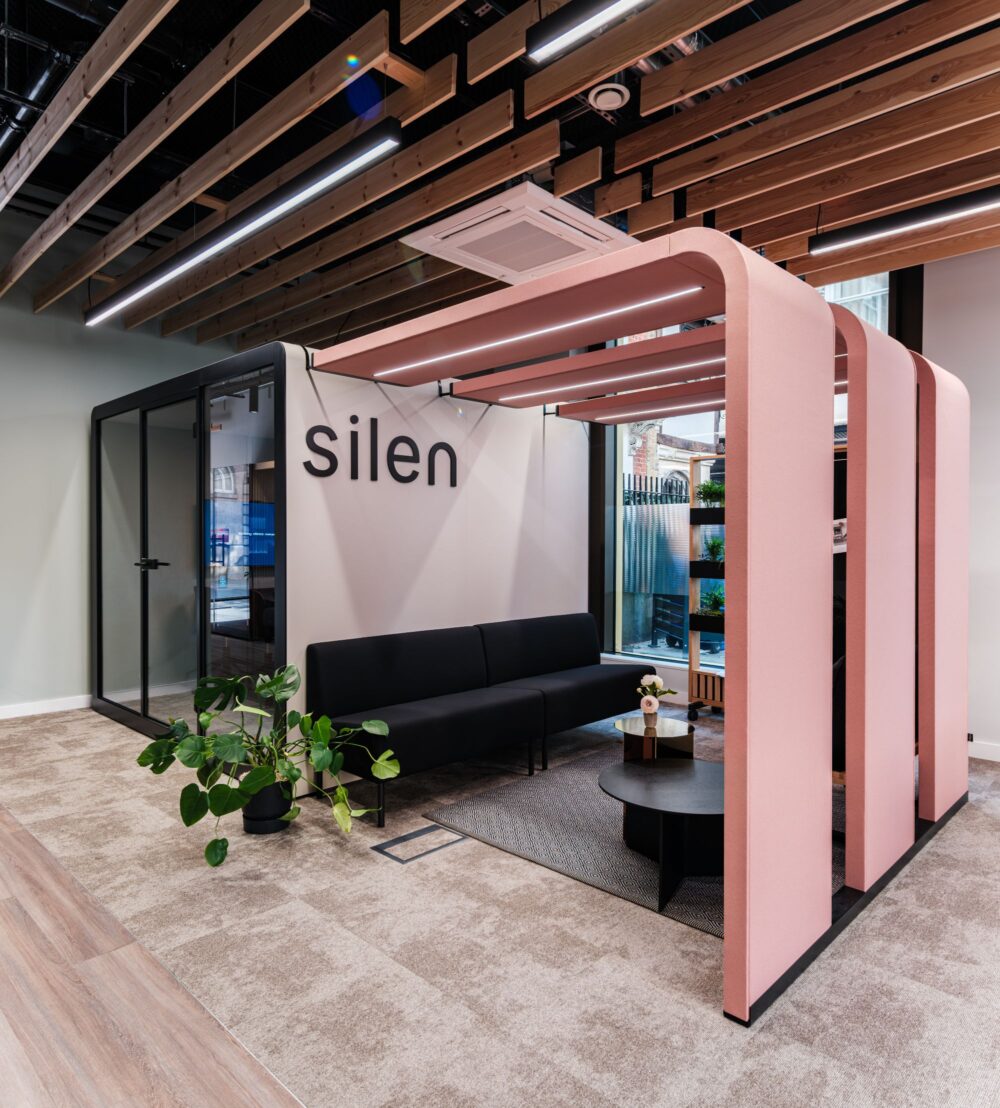 Silen Space Max plus Bridges Connect Outlet