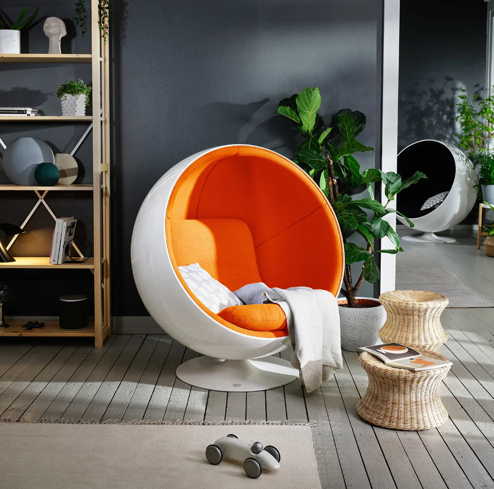 Eero Aarnio Originals Ball Chair